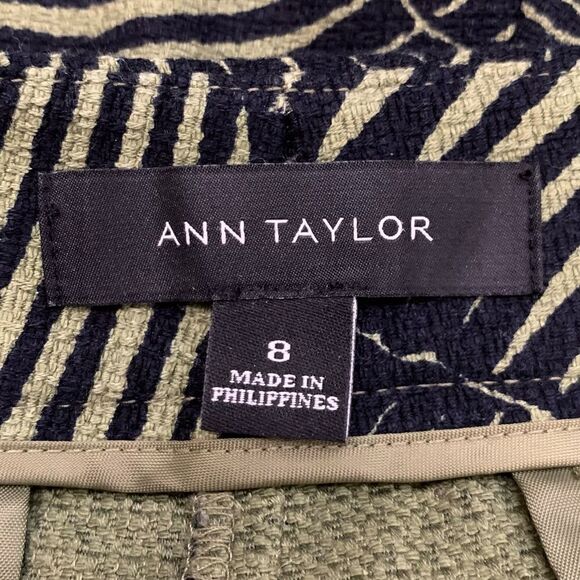 NWOT Ann Taylor Women’s Green Devin City Short - Picture 12 of 13